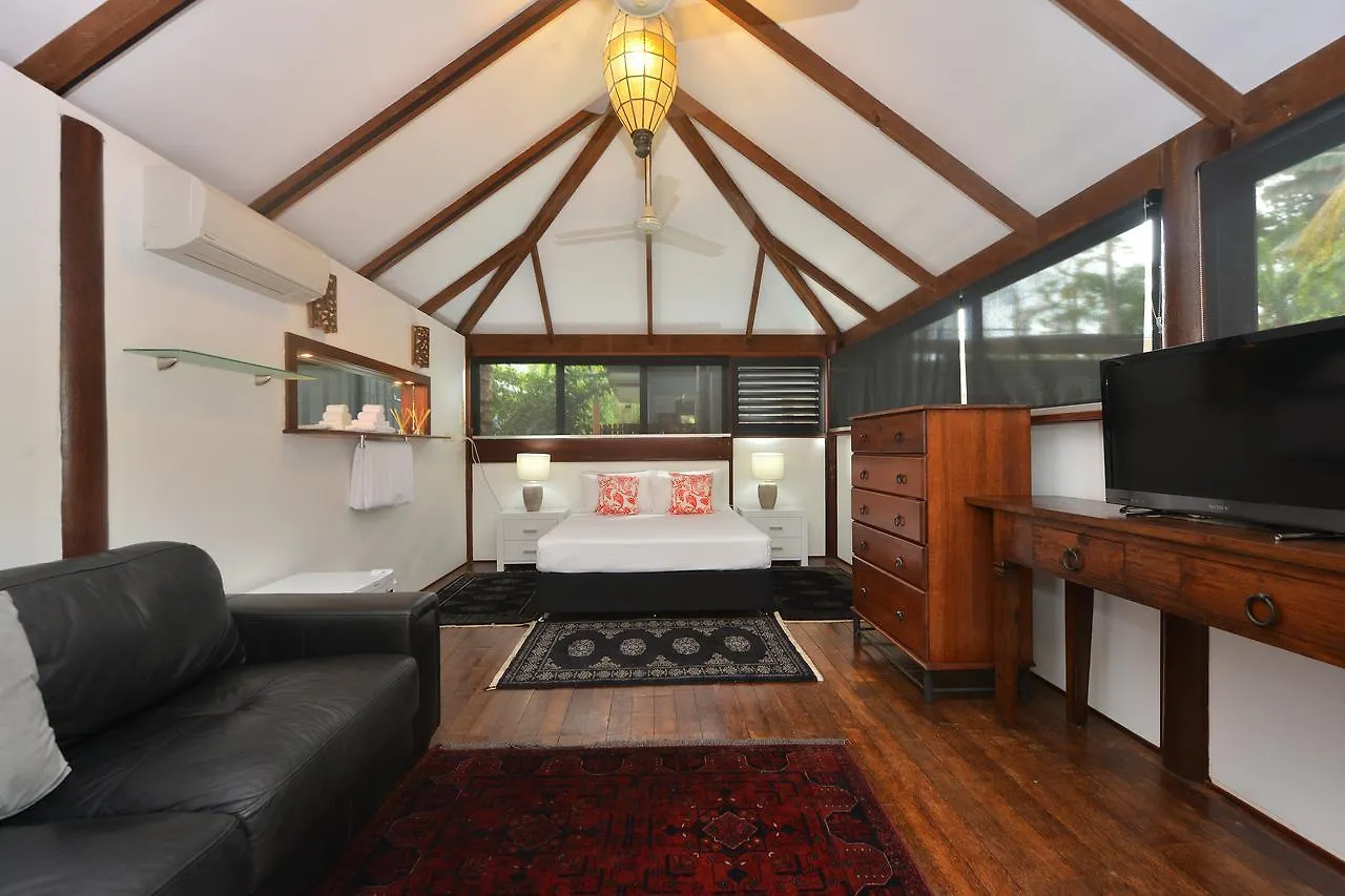 The Coconut Hut Villa Port Douglas Holiday home