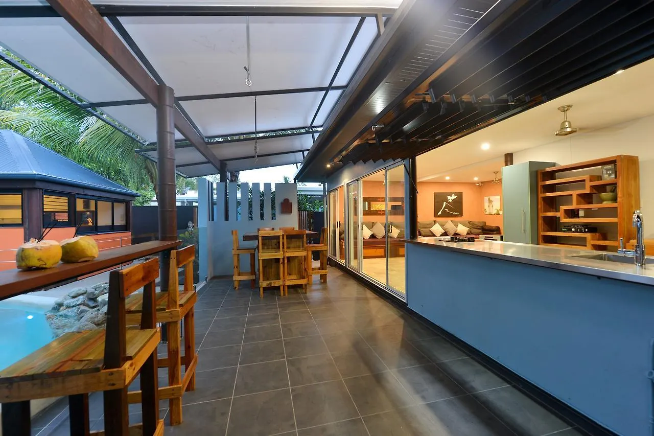 Holiday home The Coconut Hut Villa Port Douglas Australia