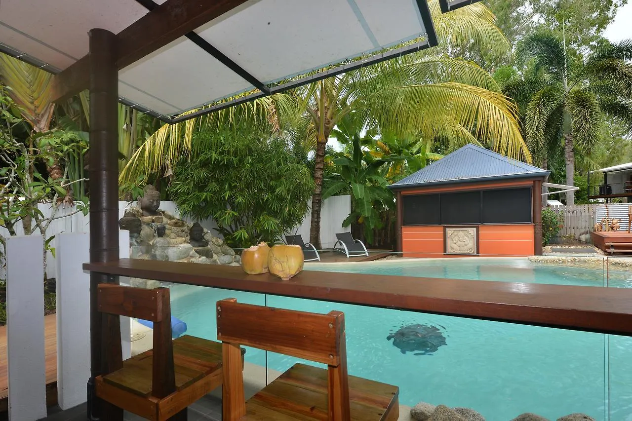 Holiday home The Coconut Hut Villa Port Douglas