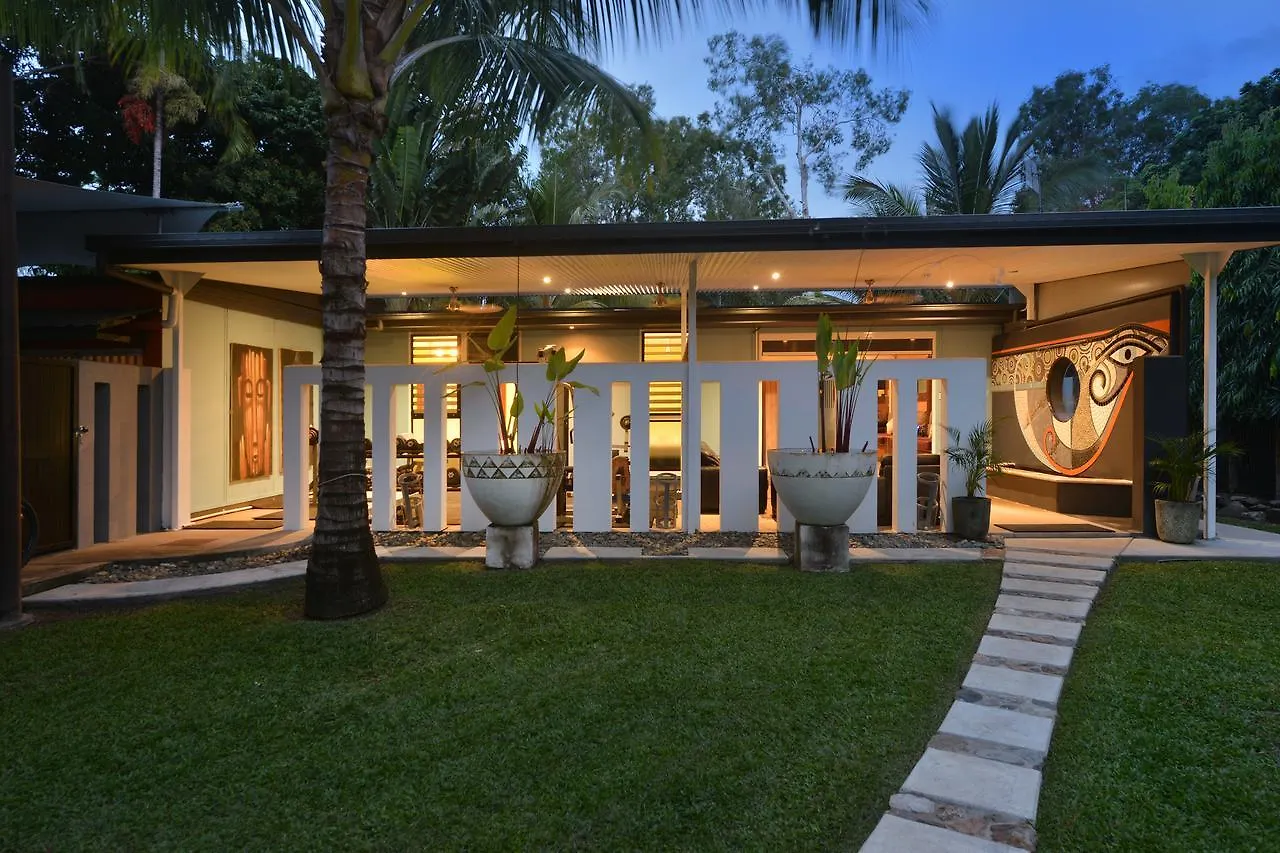 The Coconut Hut Villa Port Douglas