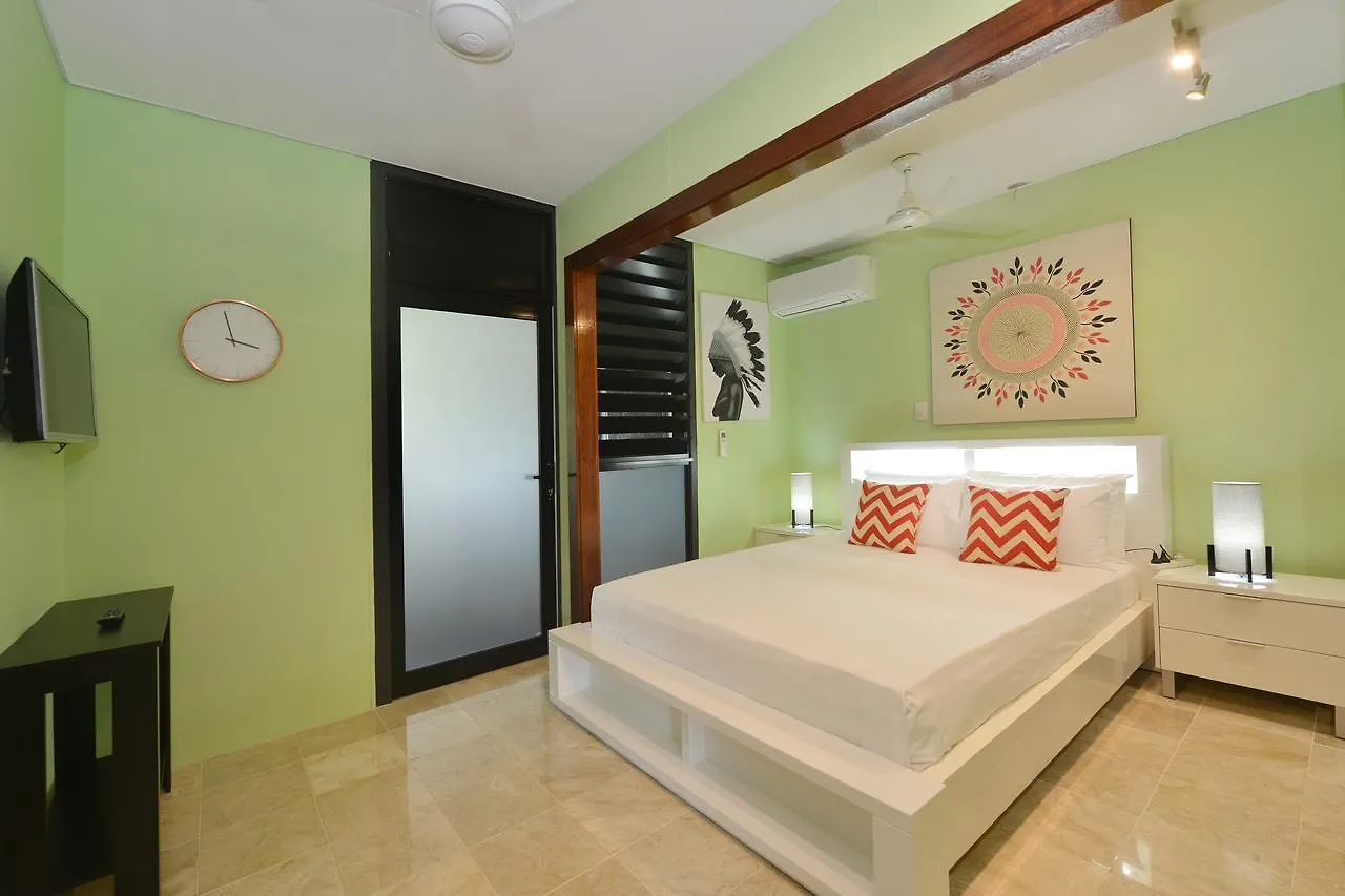 The Coconut Hut Villa Port Douglas