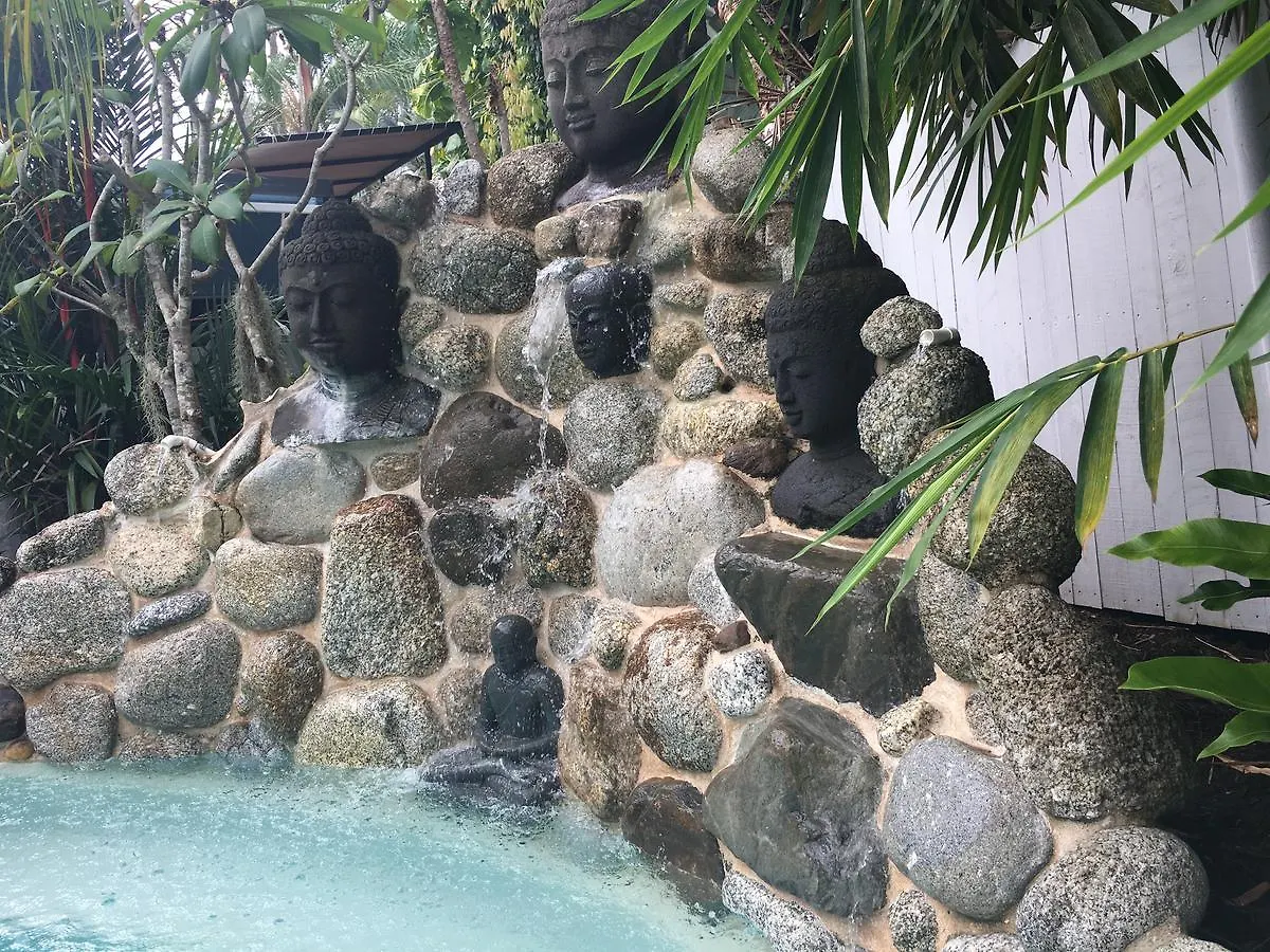 Holiday home The Coconut Hut Villa Port Douglas Australia
